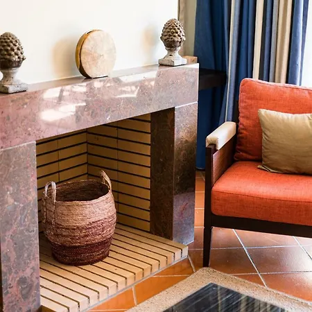 Al - W Golf F5 Apartment