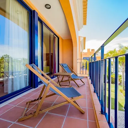 Al - W Golf F5 Apartamento *